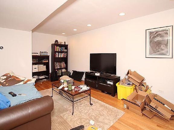 2nd image of 3414 N Bosworth Ave APT Gdn