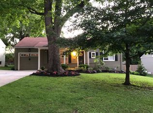 7346 Springfield St, Prairie Village, KS 66208