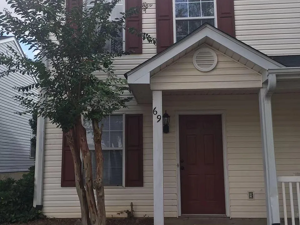 69 Hayfield Ln