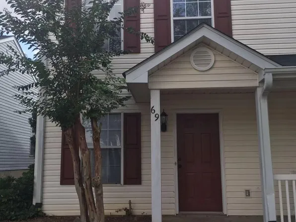 69 Hayfield Ln, Greer, SC 29650
