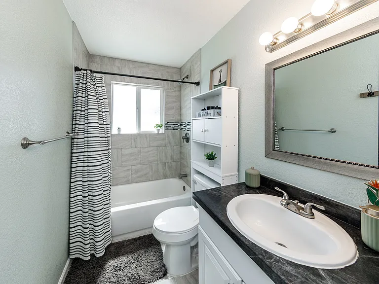 1703 Harrow Rd — Photo 41