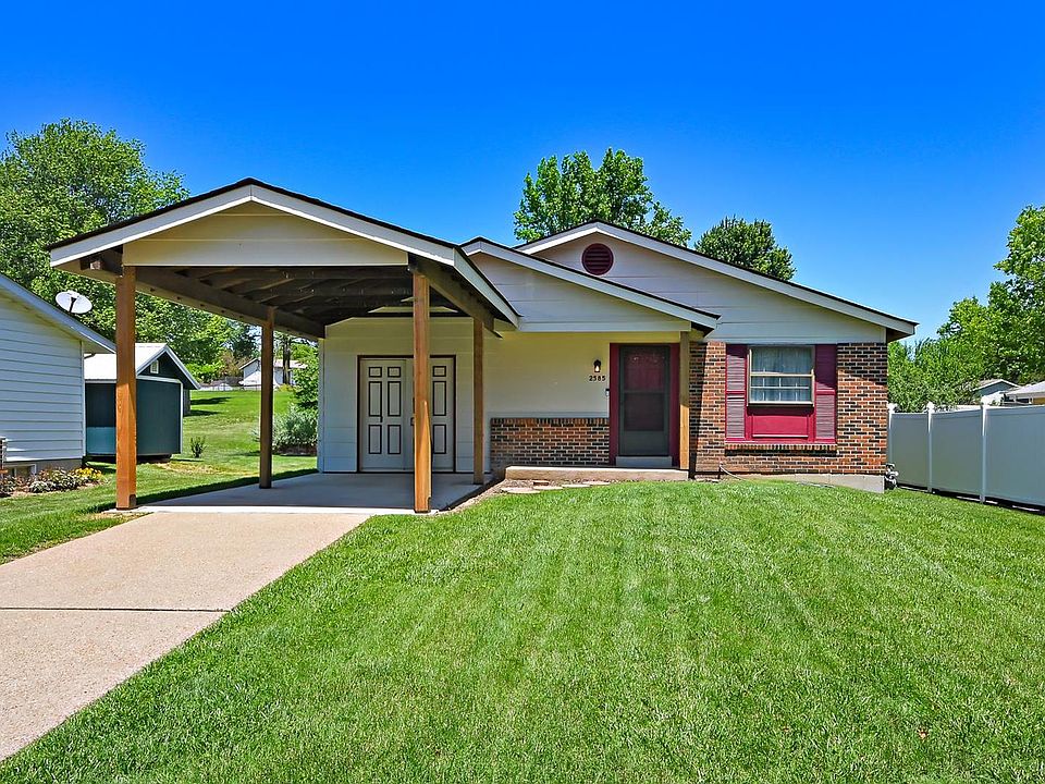 1st image of 2585 Lindsay Ln