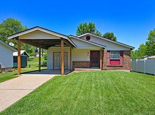 2585 Lindsay Ln, Florissant, MO