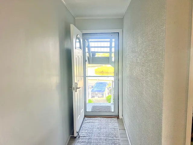35 Library Ave #6J — Photo 9