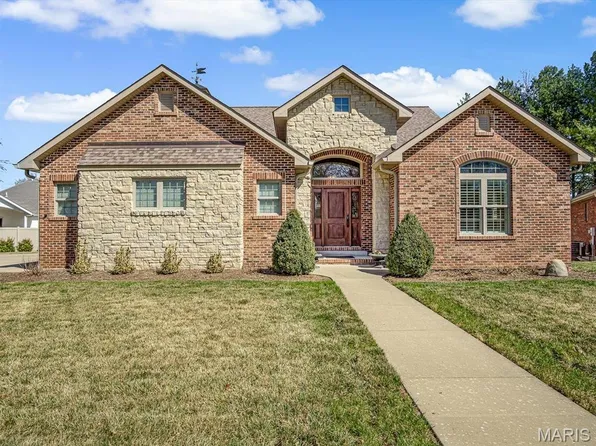 103 Evergreen Ct, Waterloo, IL 62298