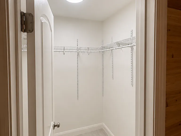 1086 SW Sarto Ln — Photo 9
