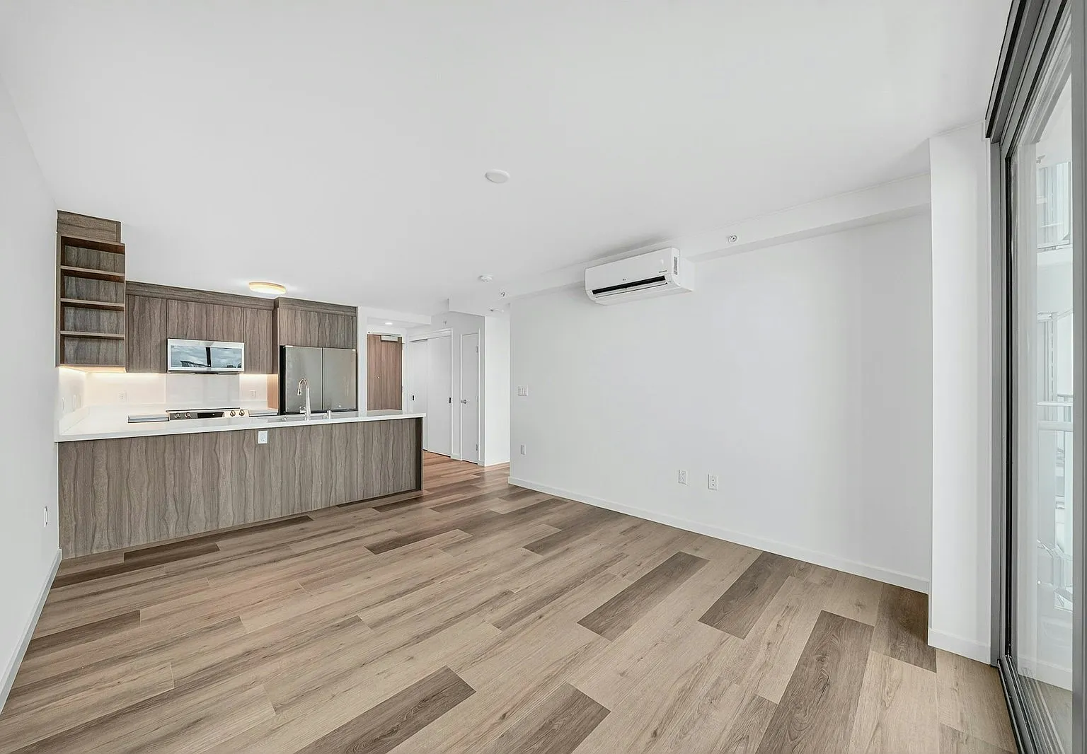 1500 Rycroft Street, Unit 2306 — Photo 2