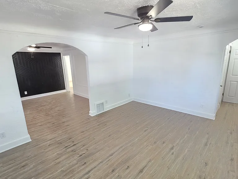 15111 Lesure St — Photo 9
