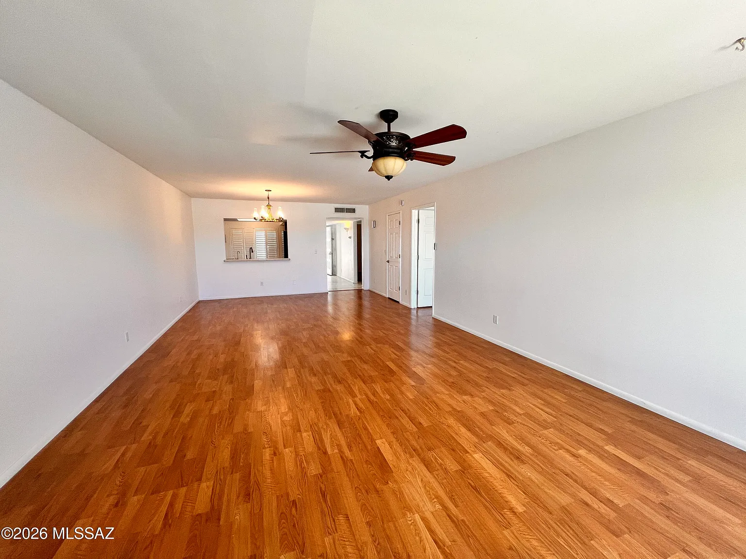2 bed, 2.0 bath, 1372 sqft, $1,695 — Photo 4