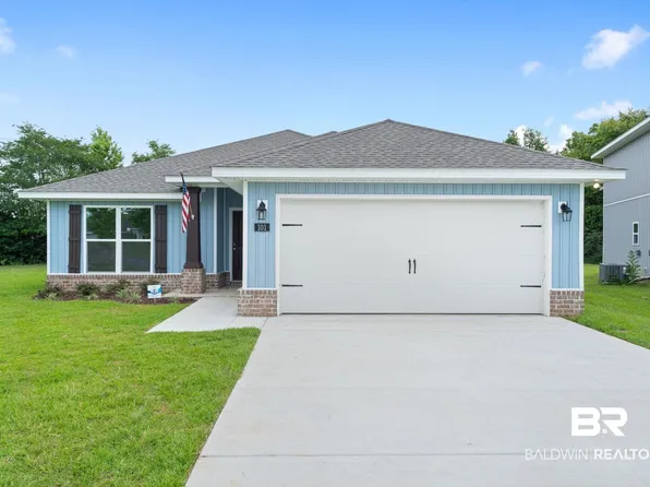140 Saint Stephens Ct, Atmore, AL 36502