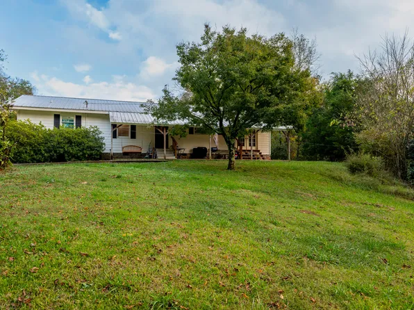 4070 Bronco Rd, La Fayette, GA 30728