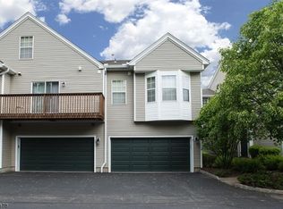 31 Heatherwood Ln, Bedminster, NJ 07921