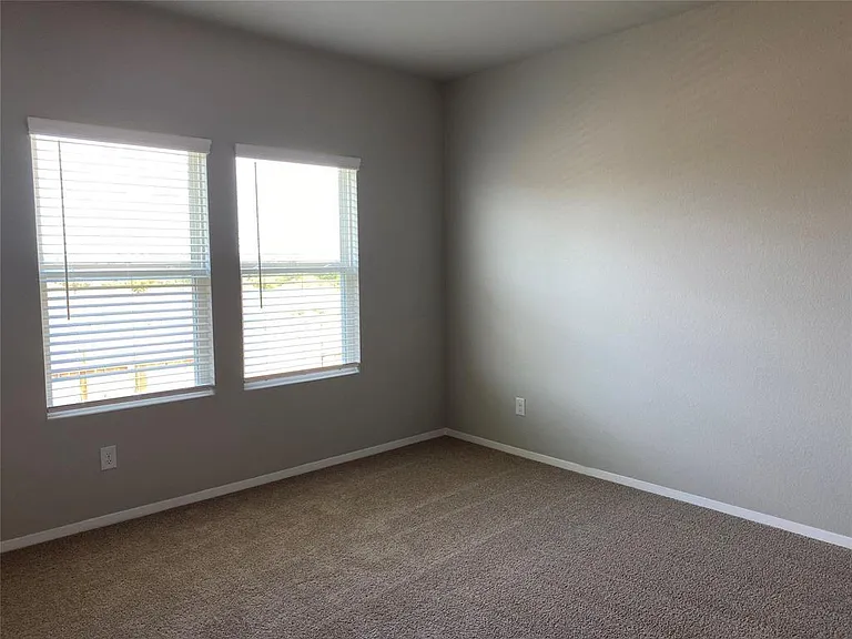 11704 Murano Dr — Photo 18