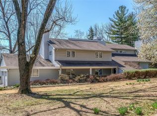 12824 Topping Acres St, Saint Louis, MO 63131