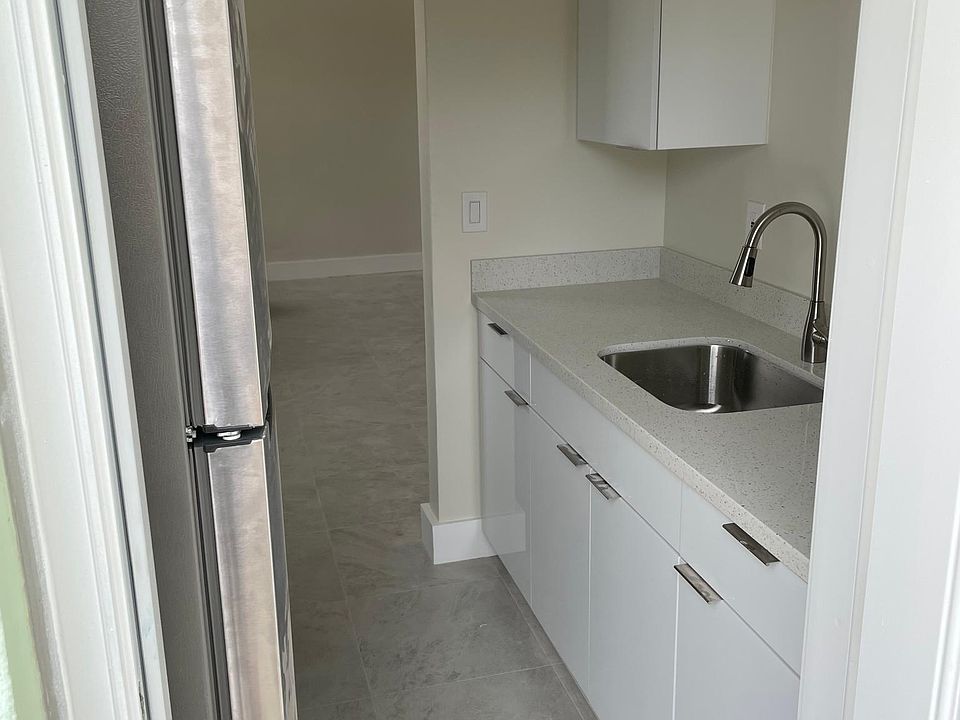 1st image of 1021 NW 36th Ave #2