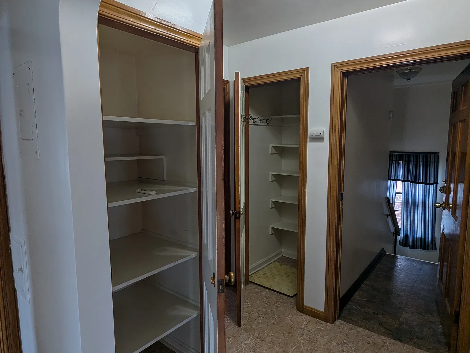 3 bed, 1350 sqft, $1,500 — Photo 4
