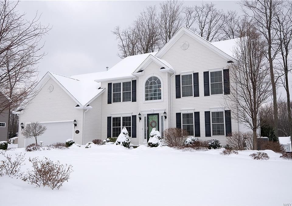 1st image of 11 Basswood Ln