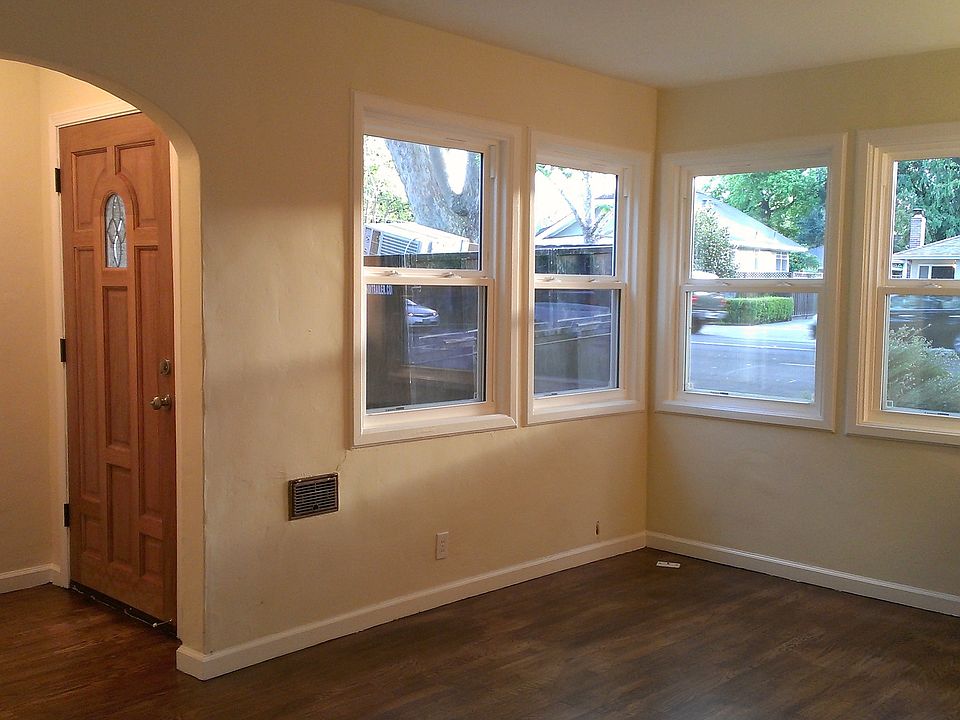 1st image of 1688 Lincoln Ave