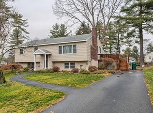 55 Parkwood Dr, Pepperell, MA 01463