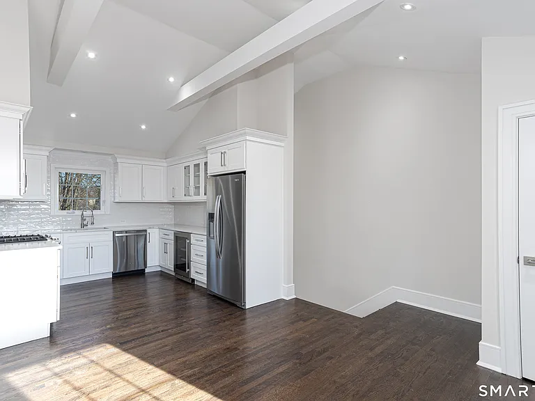 38 Poe Ct — Photo 2