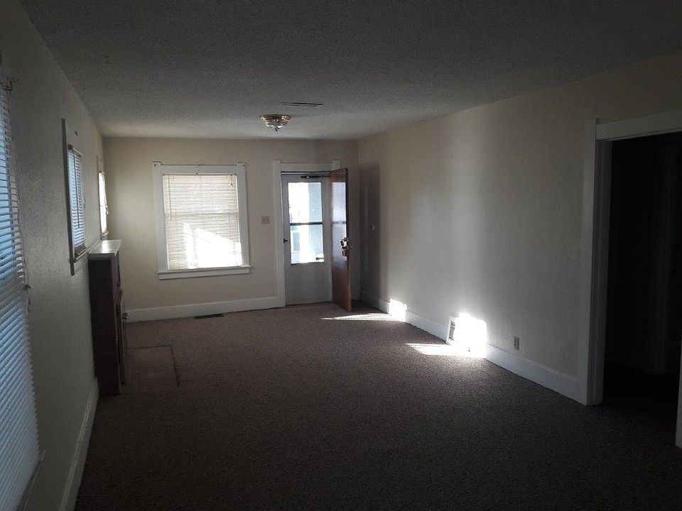 2nd image of 2358 S Broadway