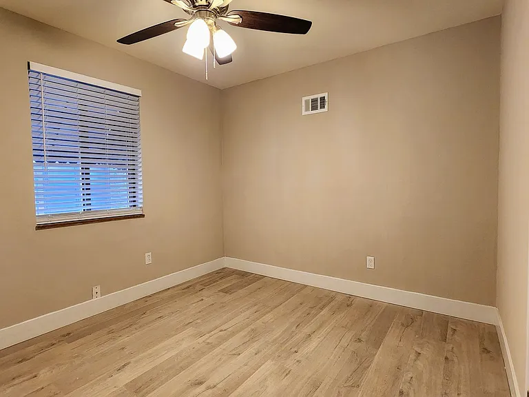 6266 Nottingham Avenue — Photo 7