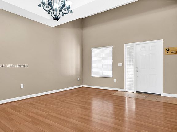 4th image of 2875 NE 4th St
