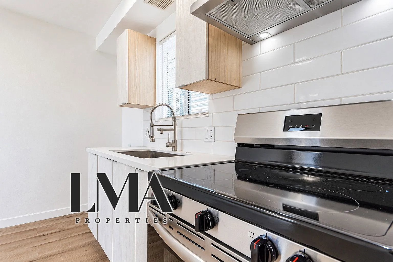 2 bed, 1.0 bath, 900 sqft, $2,250 — Photo 3