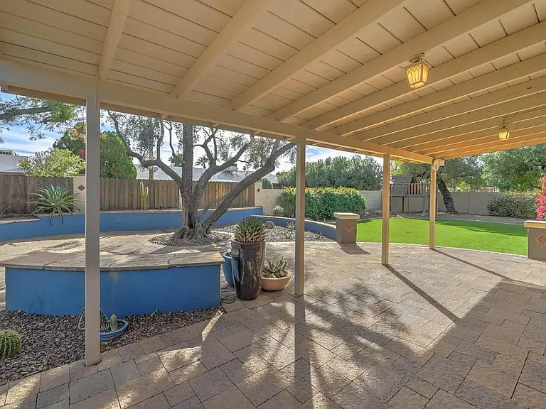 605 E La Jolla Dr — Photo 24