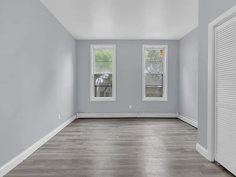 149 Bowers St #3 — Photo 10