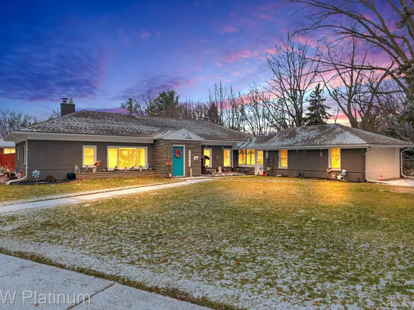 16423 Admiral St, Fraser, MI 48026