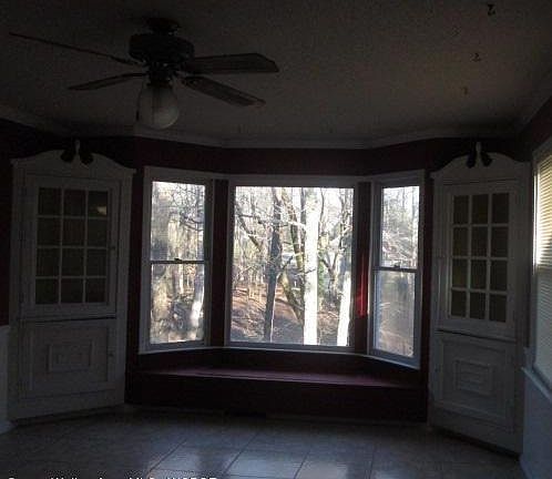 4th image of 2118 Wilson Blvd