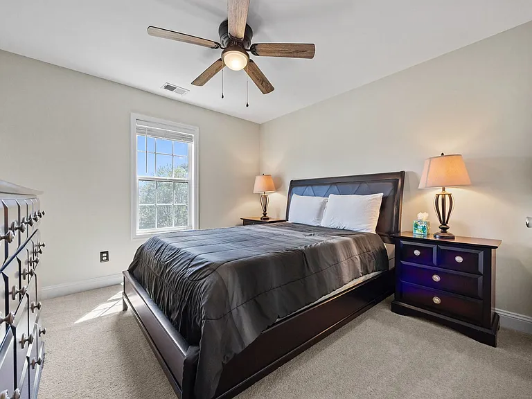 686 Colonial Hills Dr — Photo 39