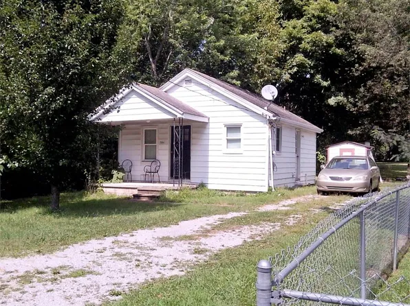 304 S Wooldridge Rd, Hopkinsville, KY 42240