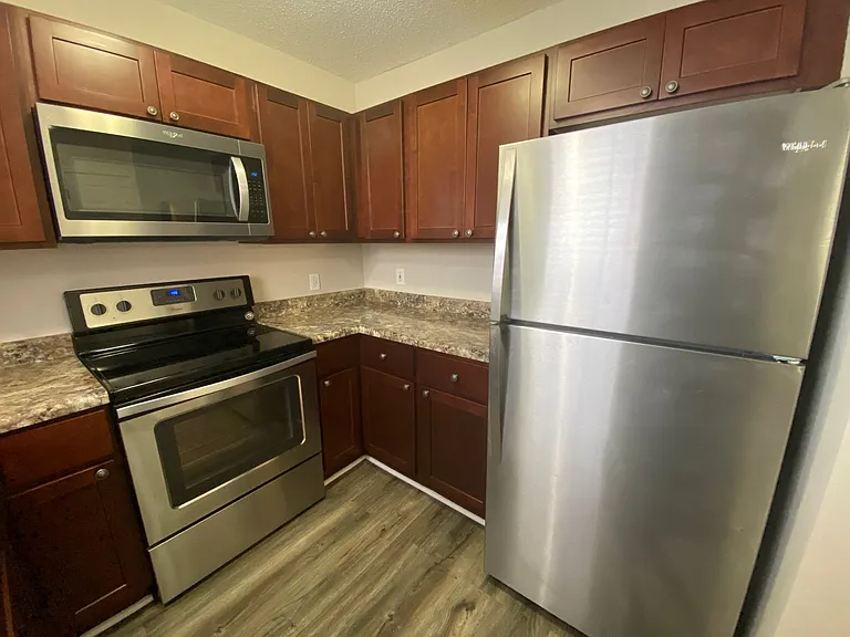 Meridian Park Apartments — Photo 86