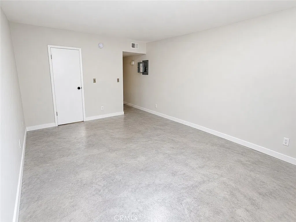 2 bed, 1203 sqft, $4,500 — Photo 3
