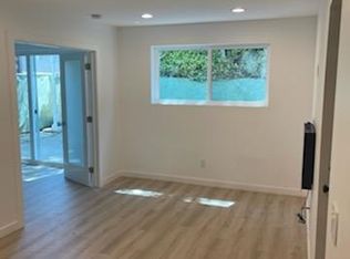 1036 1/2 Hi Point St, Los Angeles, CA 90035