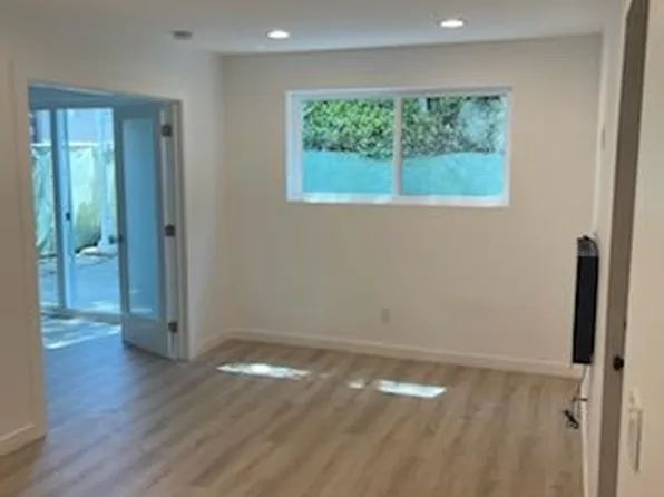 1036 1/2 Hi Point St, Los Angeles, CA 90035