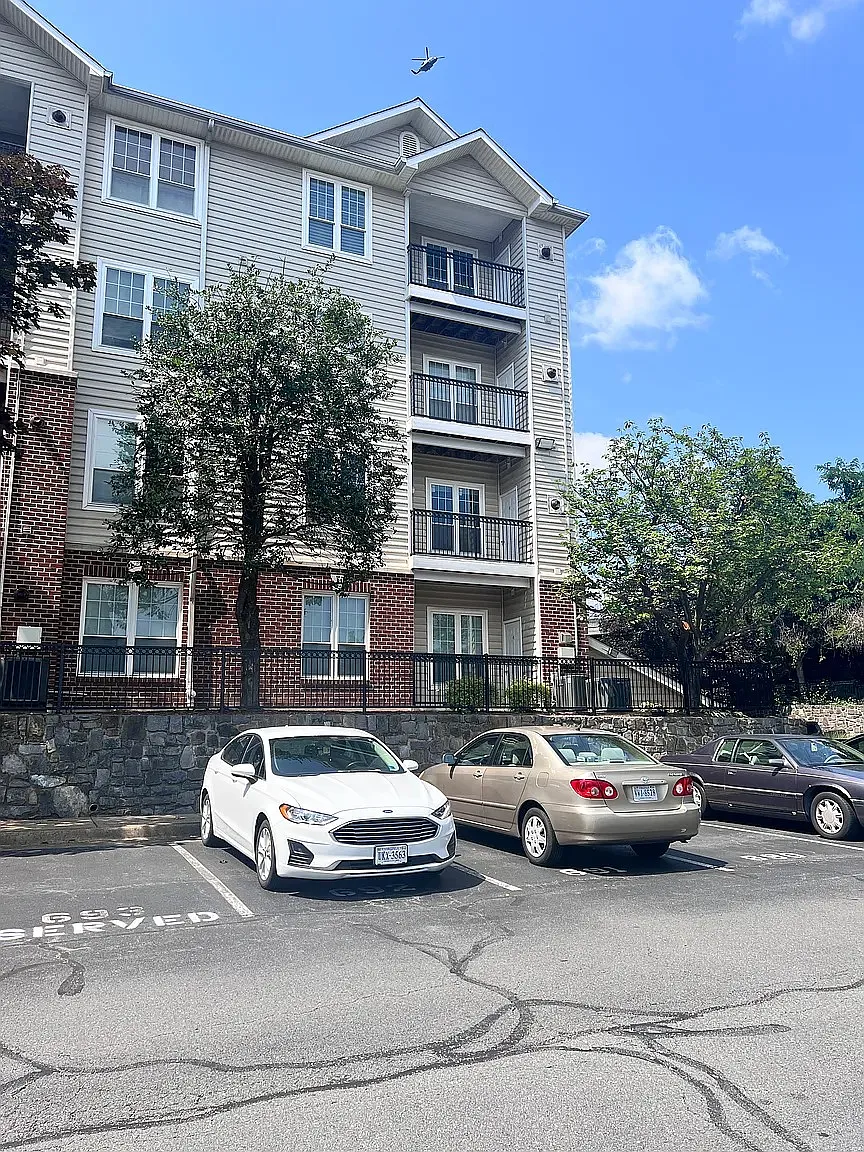 1521 Spring Gate Dr — Photo 3