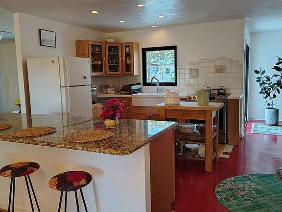 5th image of 4790 Michael Ln