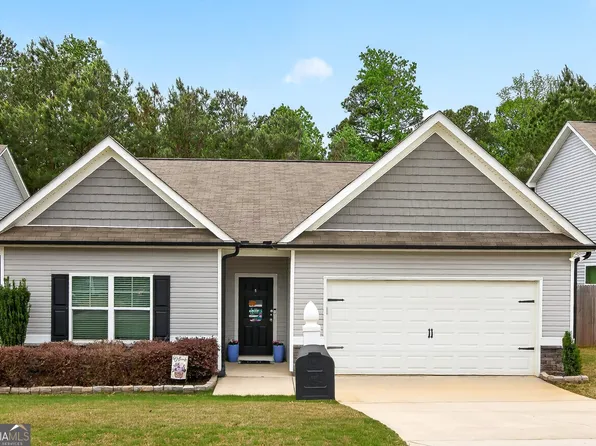 55 Hill Top Cir, Grantville, GA 30220