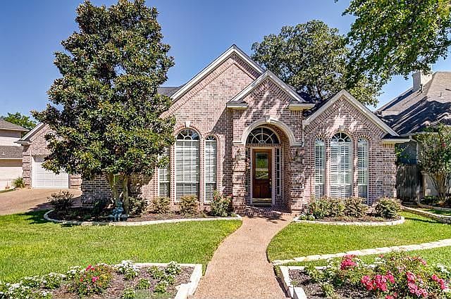 1st image of 1008 Clear Lake Ct