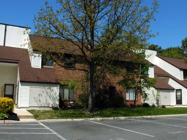 9 Country Hickory Ln #9H, Egg Harbor Township, NJ 08234