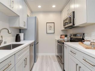 500 W Middlefield Rd APT 160, Mountain View, CA 94043