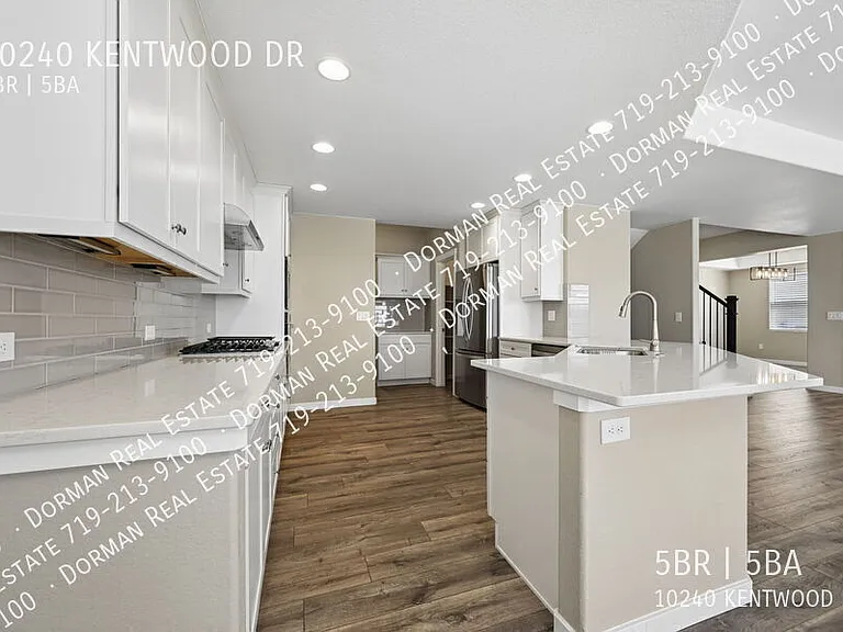 10240 Kentwood Dr — Photo 55