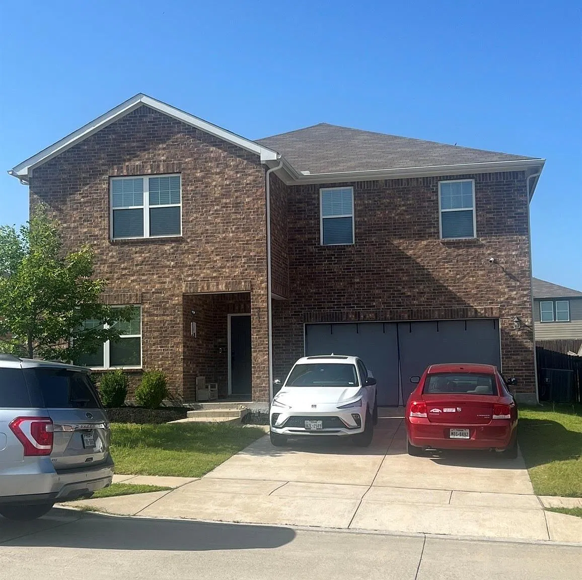 5 bed, 2854 sqft, $2,950 — Photo 1