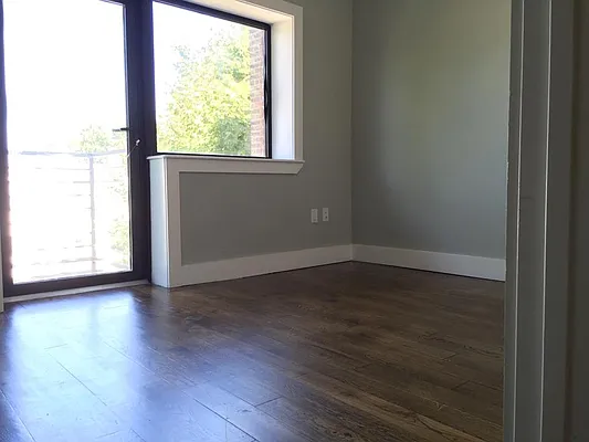 Rented by P Management | media 35