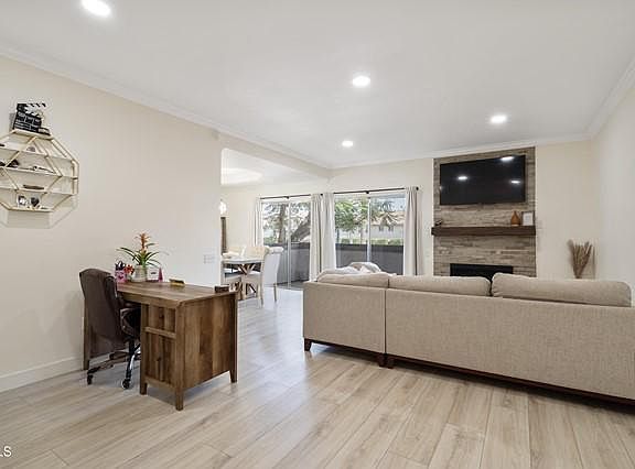 2nd image of 14348 Burbank Blvd APT 3