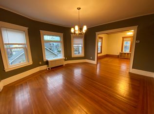 1 Arnold Ave #2, Newport, RI 02840