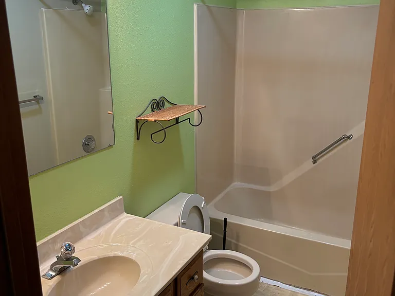2522 Gaylord Ave — Photo 10